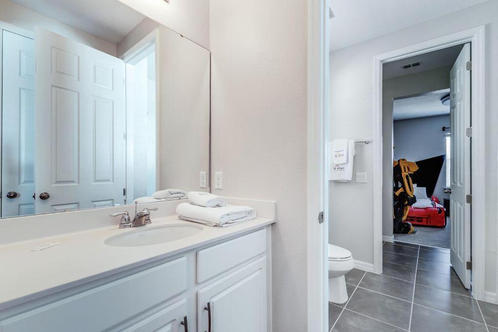 Bsv1810 - Luxury 8 Bedroom 6 Bathroom In The Desirable Solara Holiday home