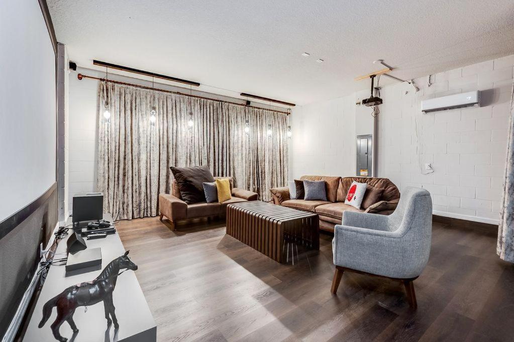 Bsv1529 - Luxury 7 Bedroom 5 Bathroom In The Desirable Solara