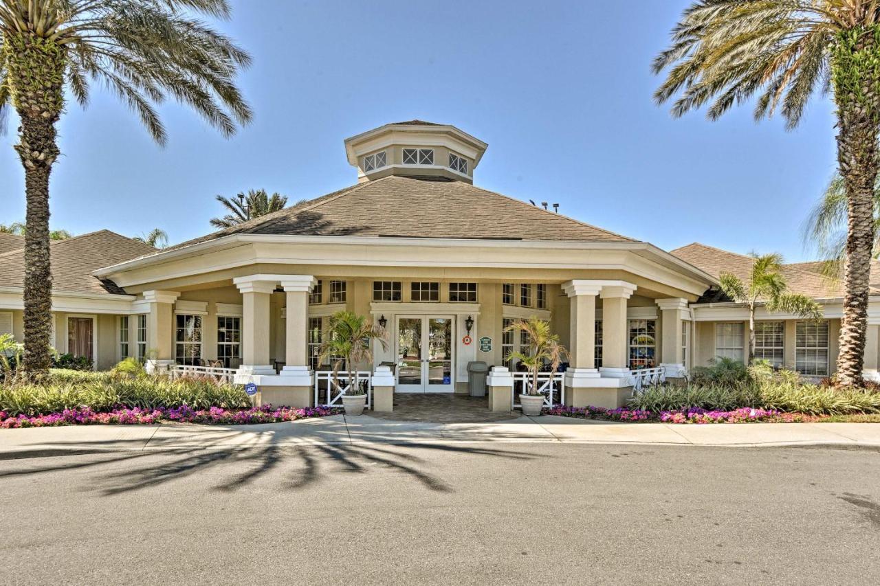 With Private Pool Less Than 3 Mi To Disney! Holiday home
