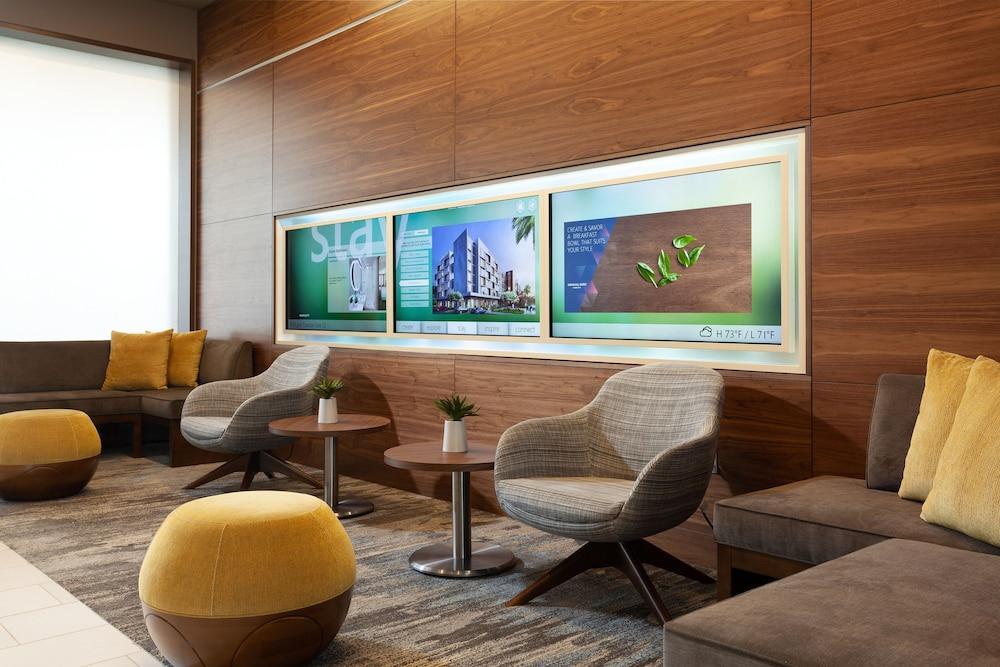 Springhill By Marriott At Millenia Hotel