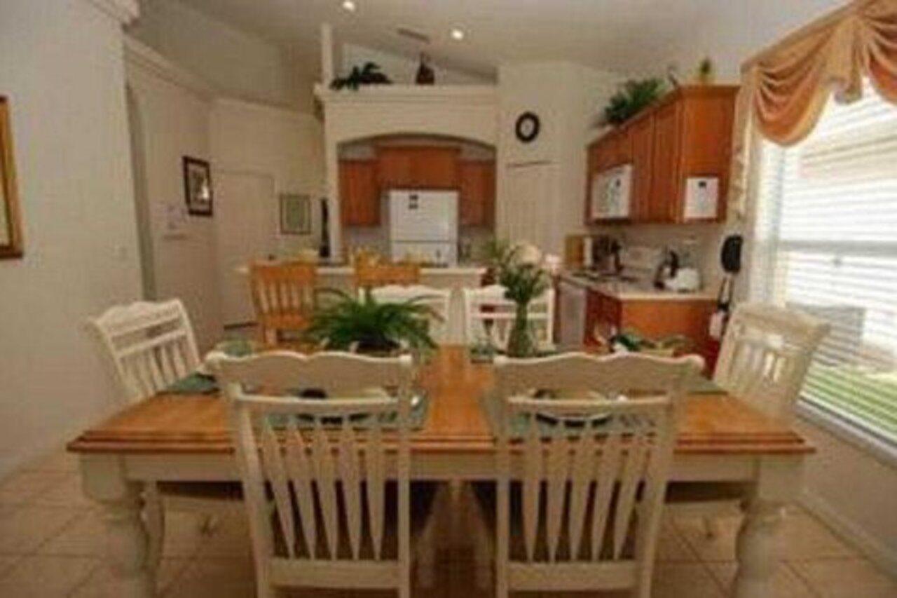 Area Superior Homes Apartment