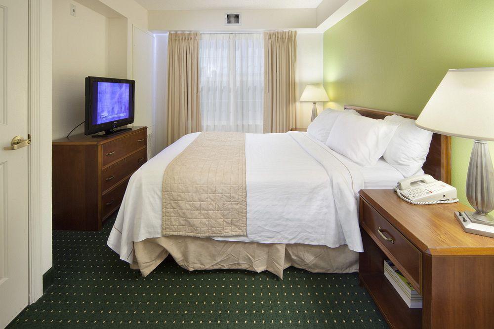 By Marriott Orlando East/ucf Area 3* Alafaya