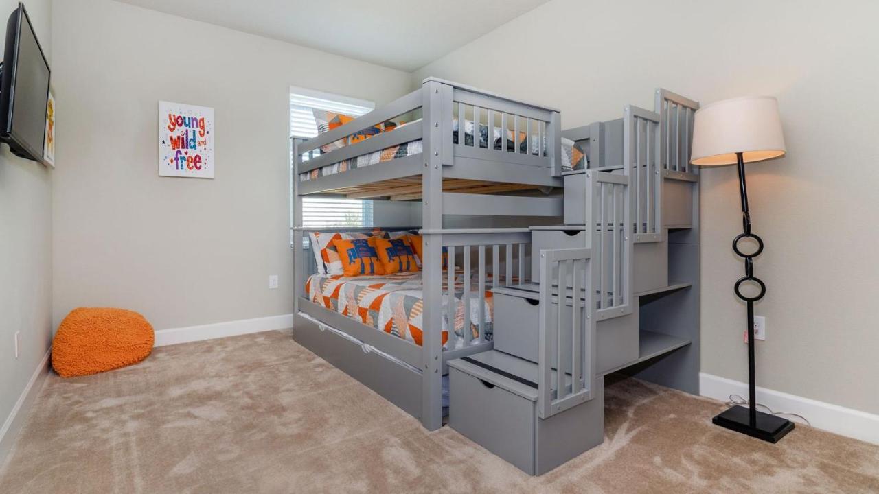 Solterra By Global Homes Holiday home