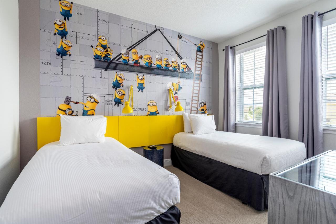 Upscale Modern Getaway With Heated Pool/hot Tub, 9 Beds 8.5 Bath Sleeps 18+ Holiday home Orlando