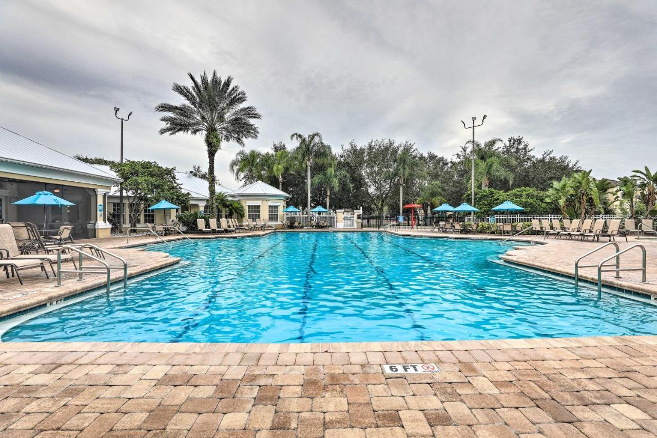 Escape With Arcade, Pool And Themed Rooms! *
