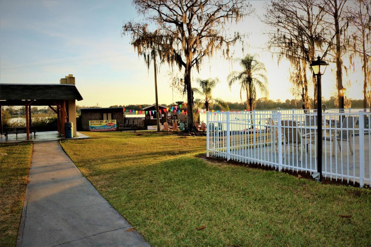 Motel Howard Johnson By Wyndham Lake Front Park