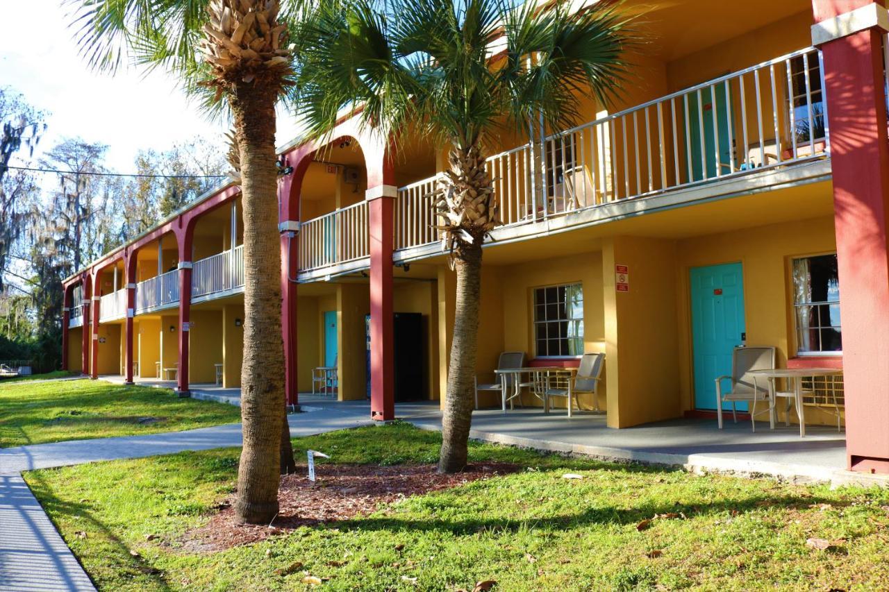 Motel Howard Johnson By Wyndham Lake Front Park