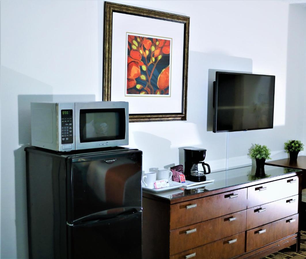 Howard Johnson By Wyndham Lake Front Park 2*