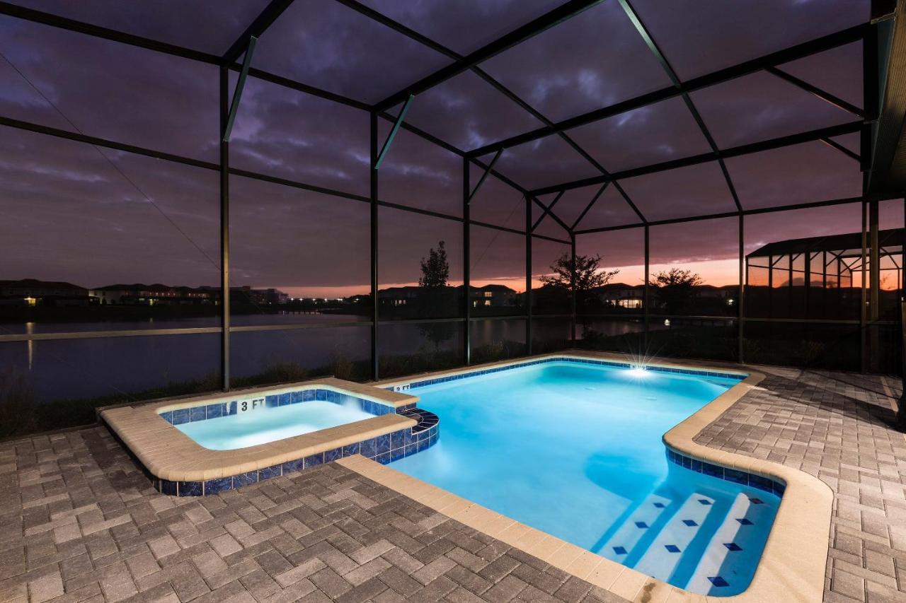 Villa Lakeview In Storey By Diamond Kissimmee