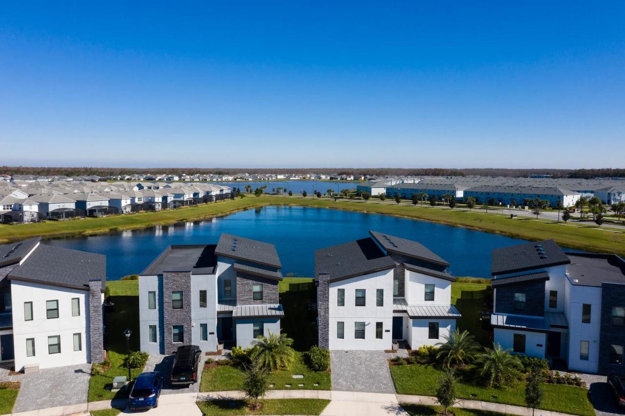 Lakeview In Storey By Diamond Kissimmee