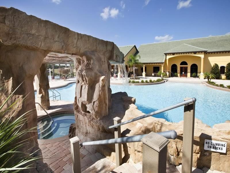 Holiday home Stunning 4 Bedroom 3 Bathroom Town Sleeps 8 Orlando