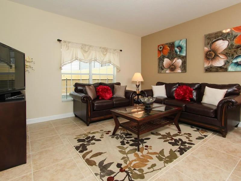 Stunning 4 Bedroom 3 Bathroom Town Sleeps 8 Holiday home Orlando