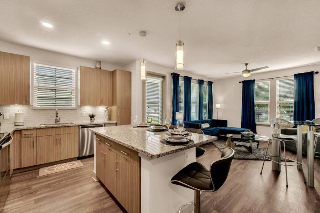 New Family 2br, 15 Minutes From Apartment
