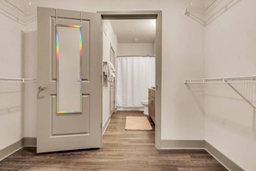 New Family 2br, 15 Minutes From *