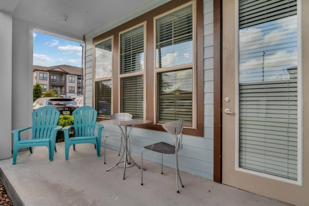 New Family 2br, 15 Minutes From