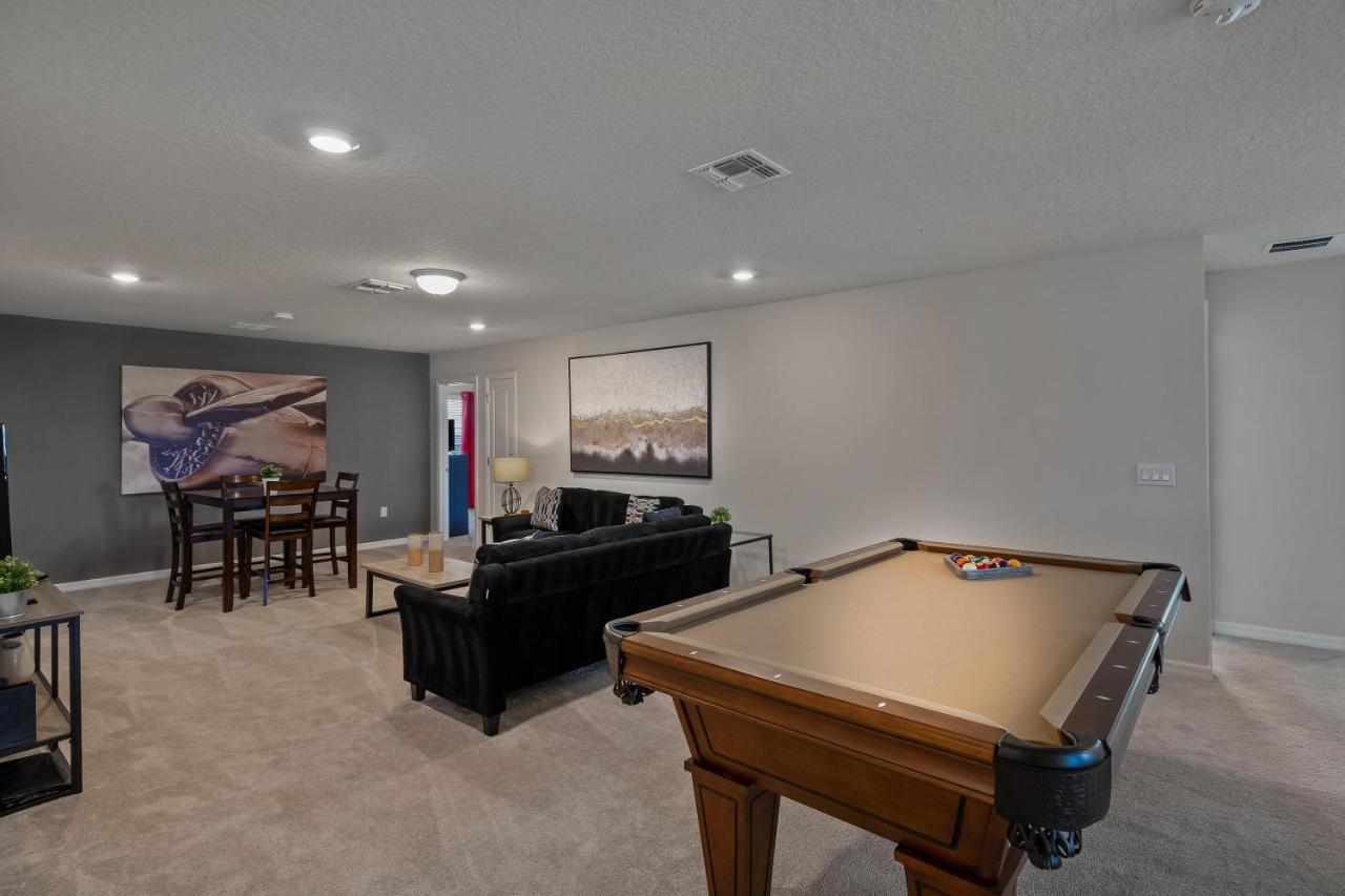 Bsv2011 - Brand New 8 Bedroom 6 Bath Located In Windsor Island Villa