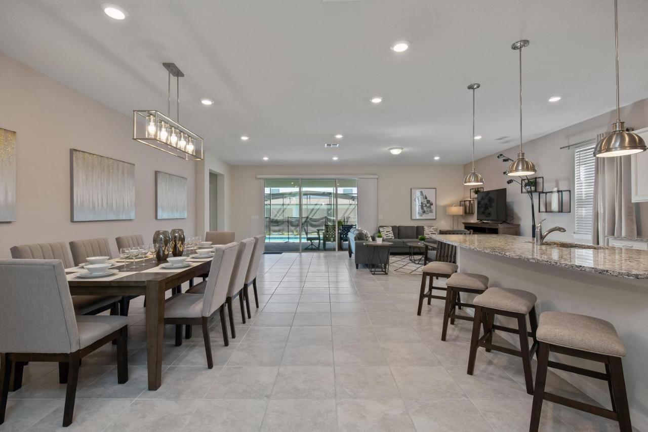 Villa Bsv2011 - Brand New 8 Bedroom 6 Bath Located In Windsor Island *