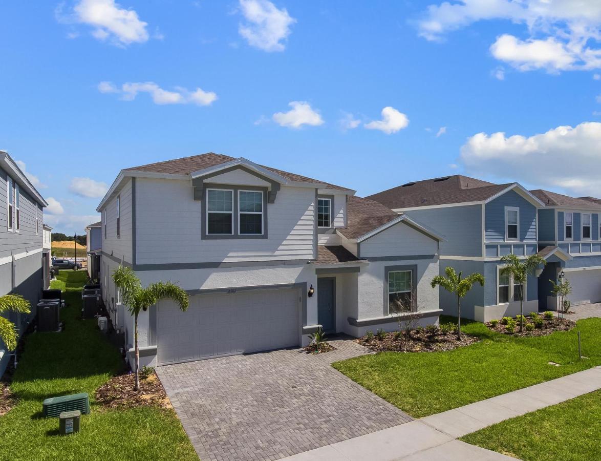 Bsv2011 - Brand New 8 Bedroom 6 Bath Located In Windsor Island Villa *