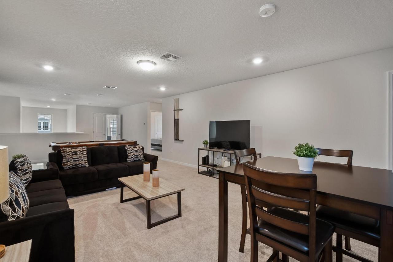 Villa Bsv2011 - Brand New 8 Bedroom 6 Bath Located In Windsor Island *