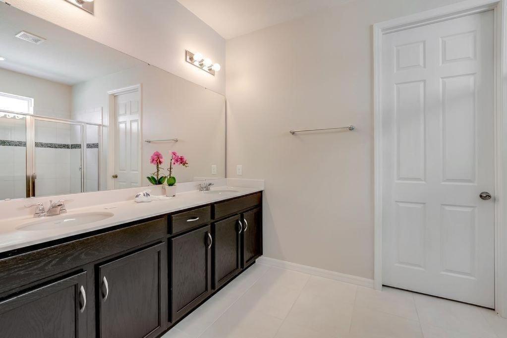 Bsv1529 - Luxury 7 Bedroom 5 Bathroom In The Desirable Solara Holiday home Kissimmee