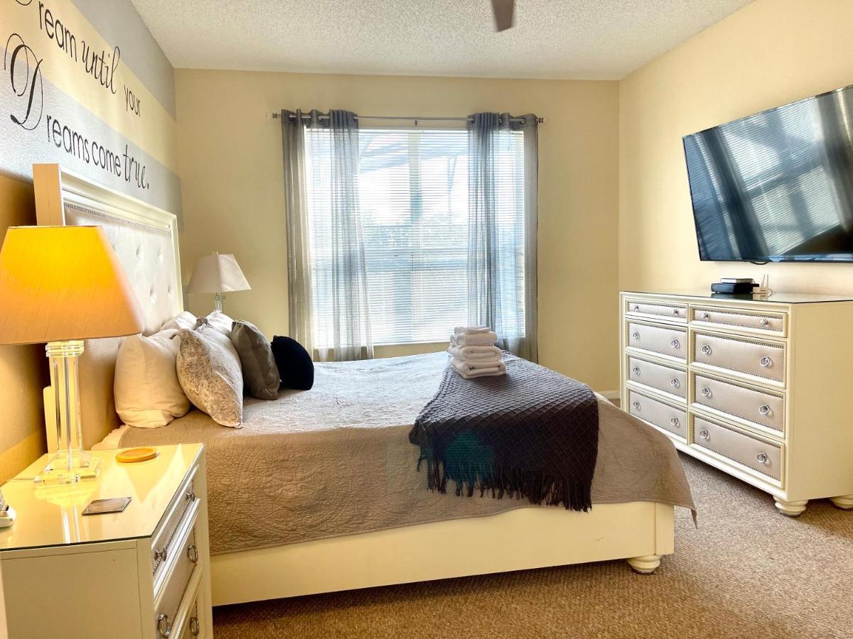 Dream With Hot Tub, Pool, Xbox, Games Room, Lakeview, 10 Min To Disney, Clubhouse *