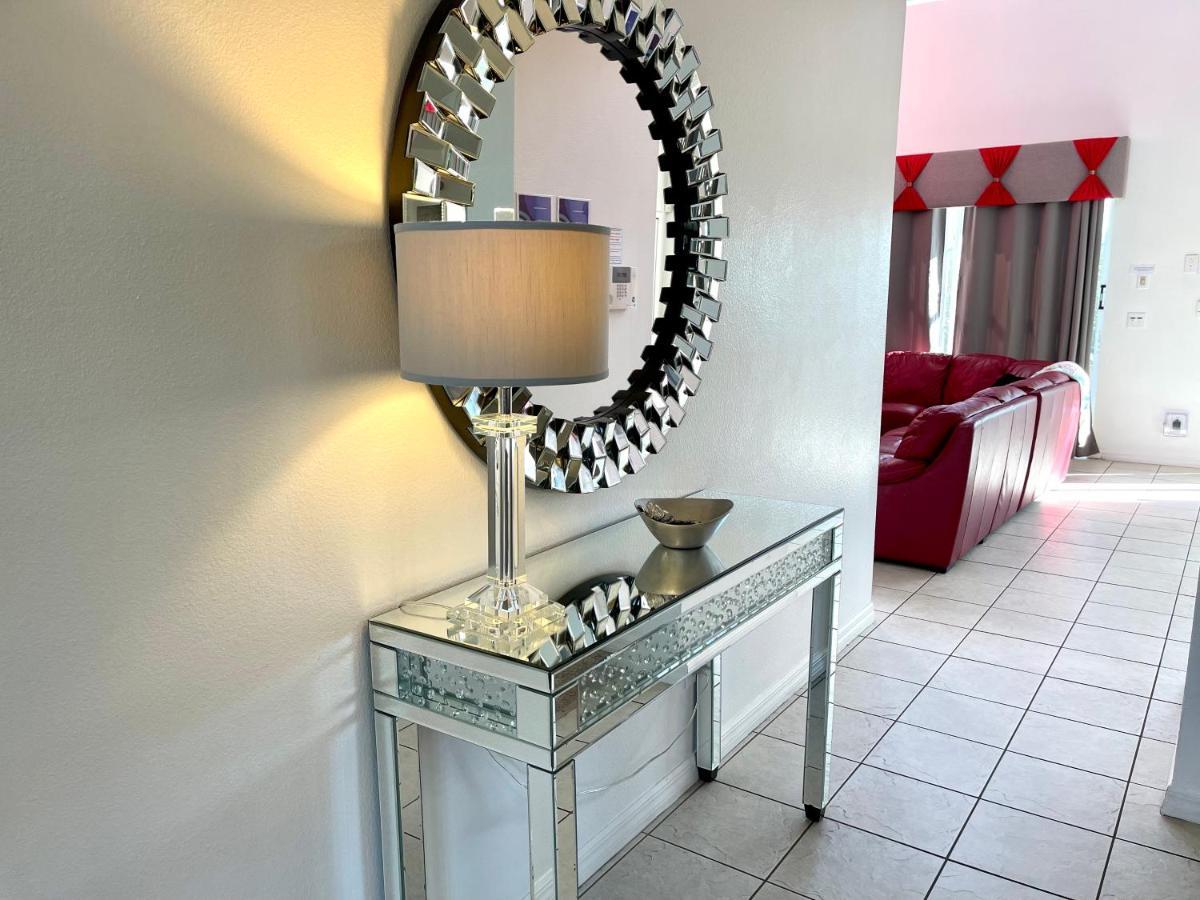 Dream With Hot Tub, Pool, Xbox, Games Room, Lakeview, 10 Min To Disney, Clubhouse *