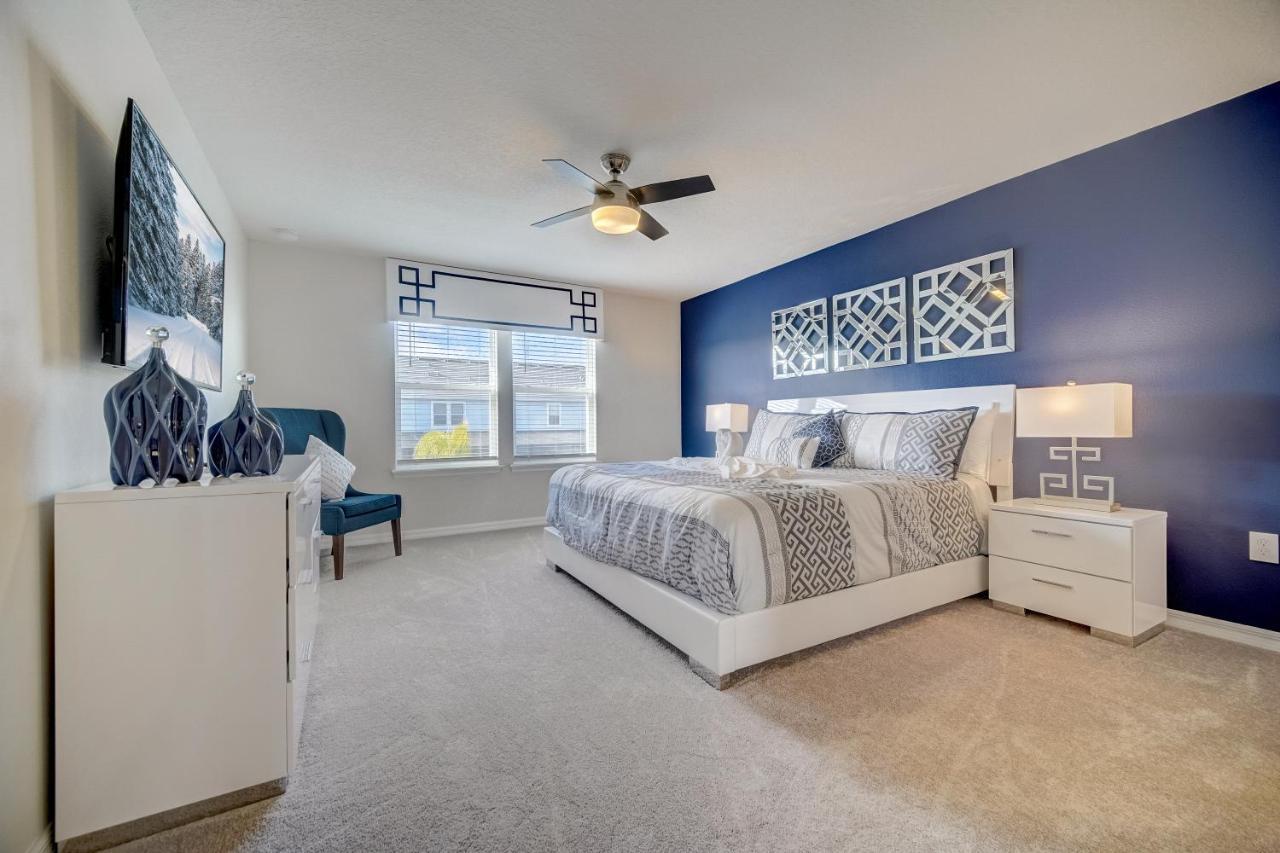 Amazing Vacation Townhome At Solterra - 20min From Holiday home Davenport