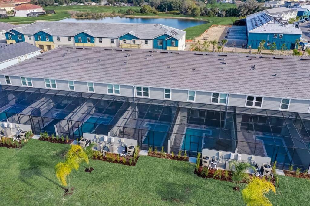 Amazing Vacation Townhome At Solterra - 20min From Holiday home *