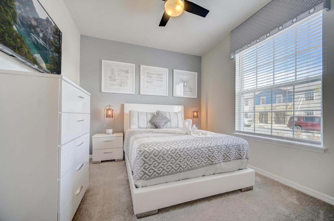 Amazing Vacation Townhome At Solterra - 20min From Davenport