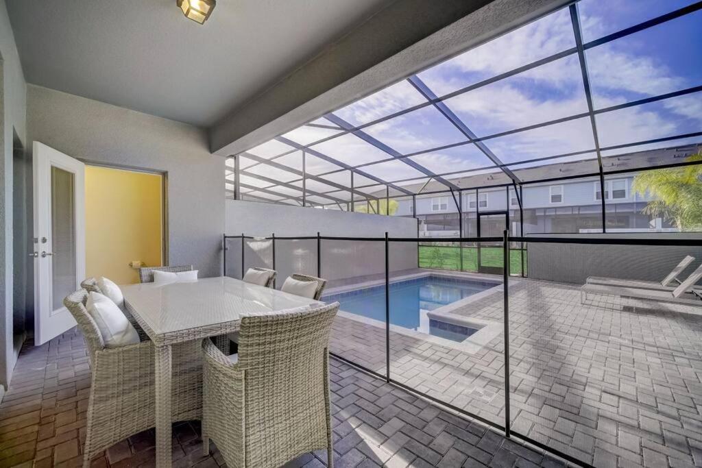 Amazing Vacation Townhome At Solterra - 20min From