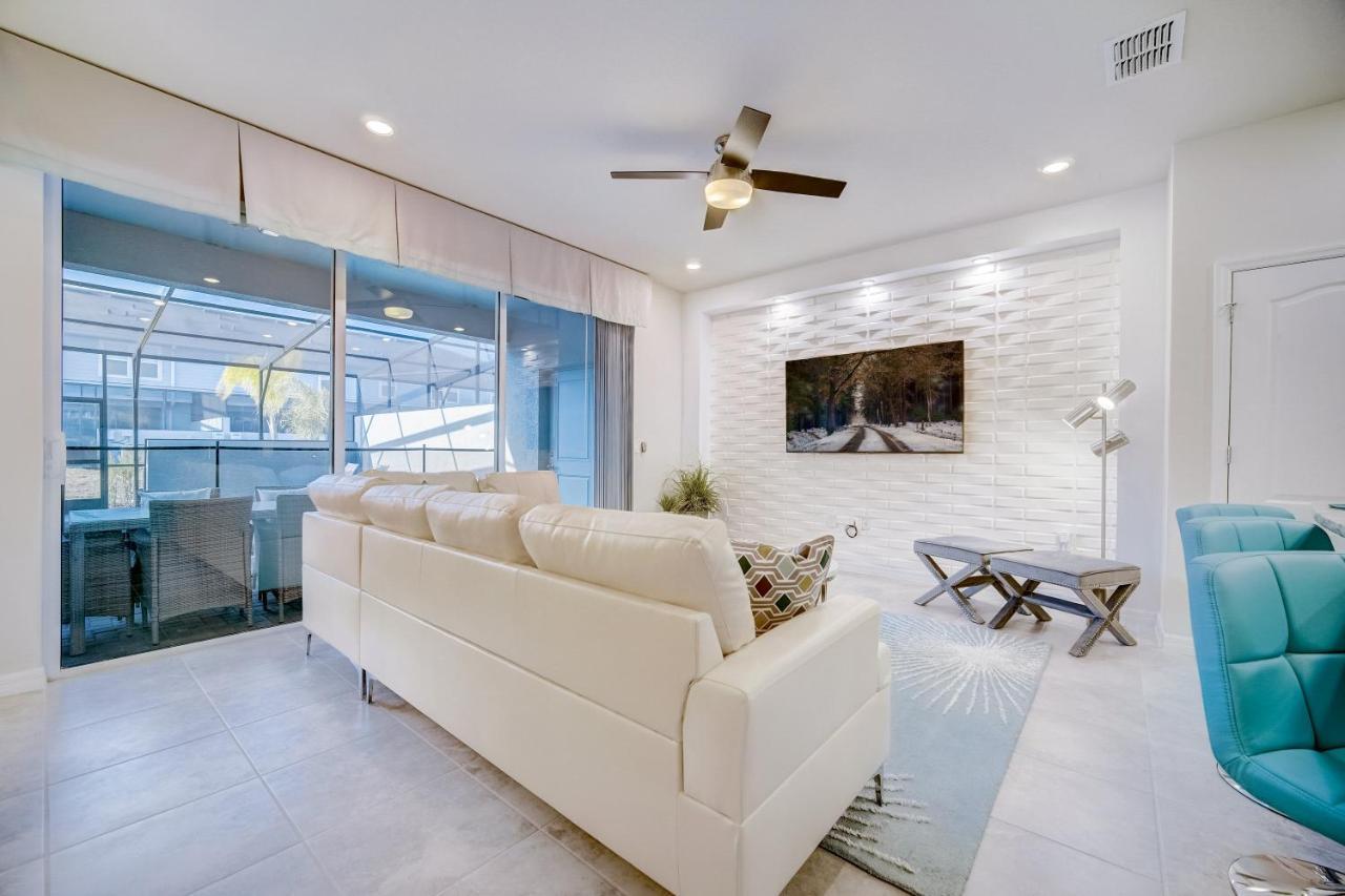 Amazing Vacation Townhome At Solterra - 20min From Davenport