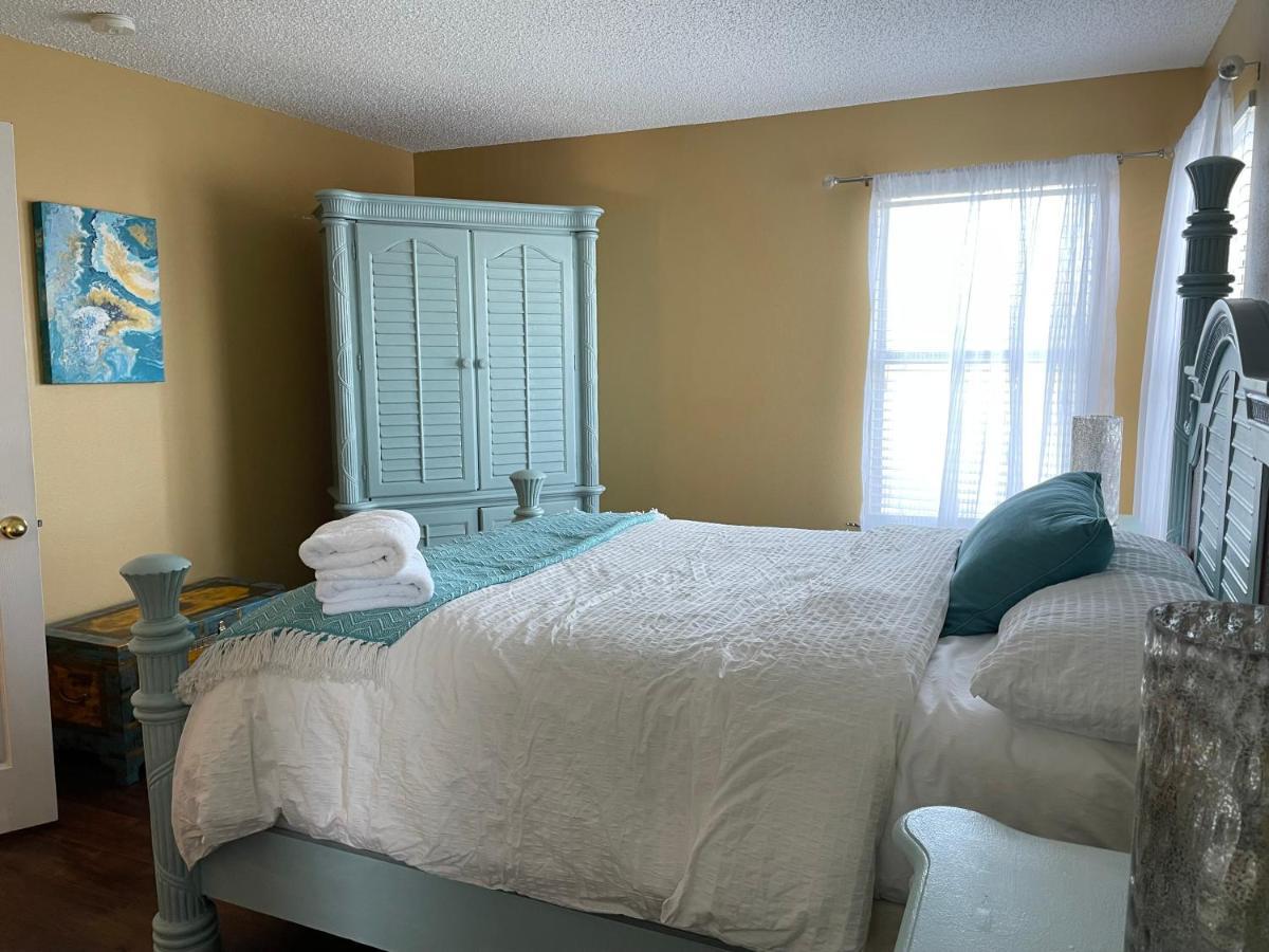 Aquamarine Hideaway