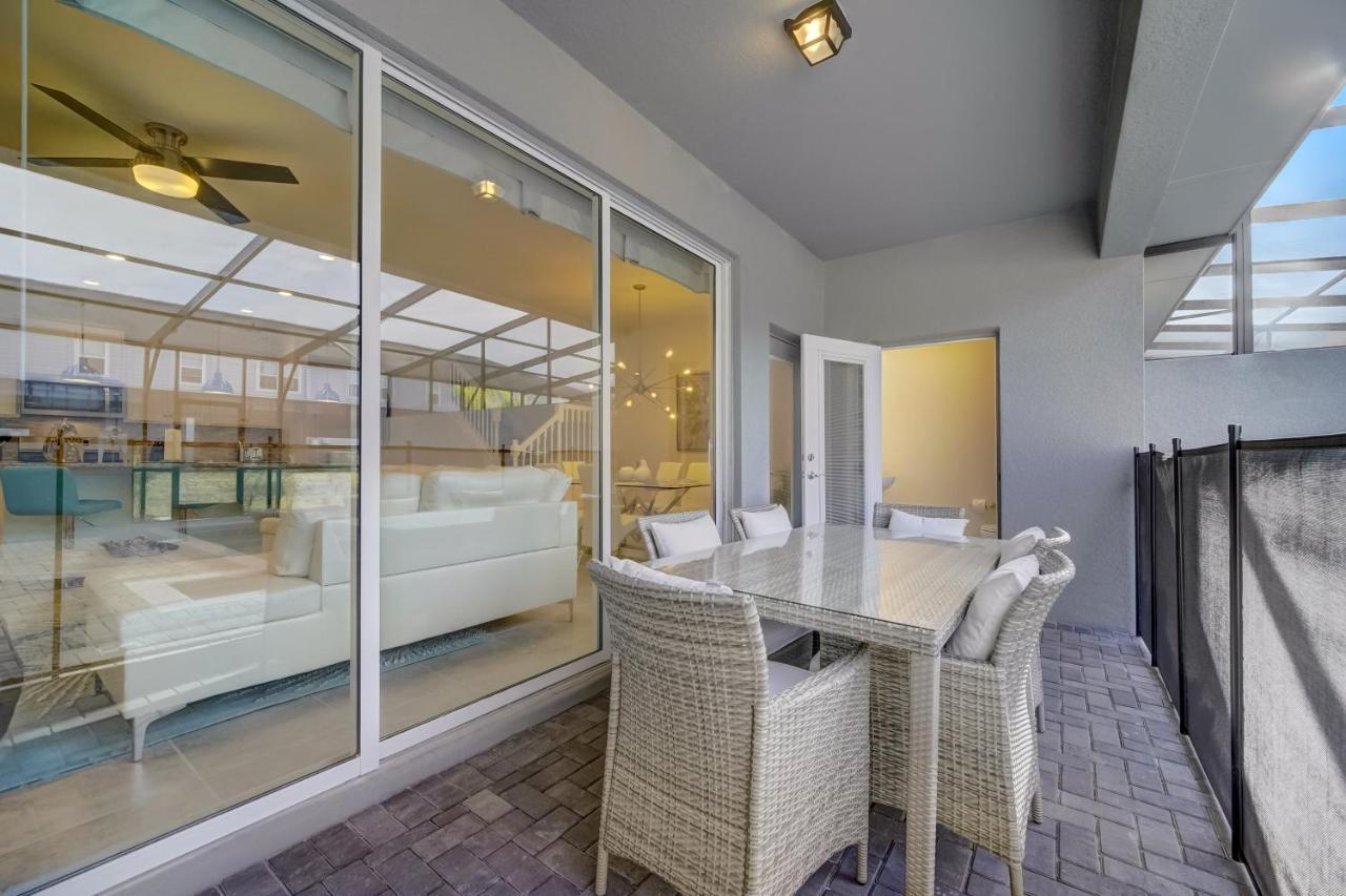 Amazing Vacation Townhome At Solterra - 20min From Holiday home