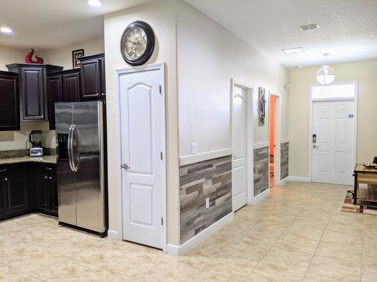 9br Luxury Near With Pool, Spa, Free Parking, Wifi, Waterpark