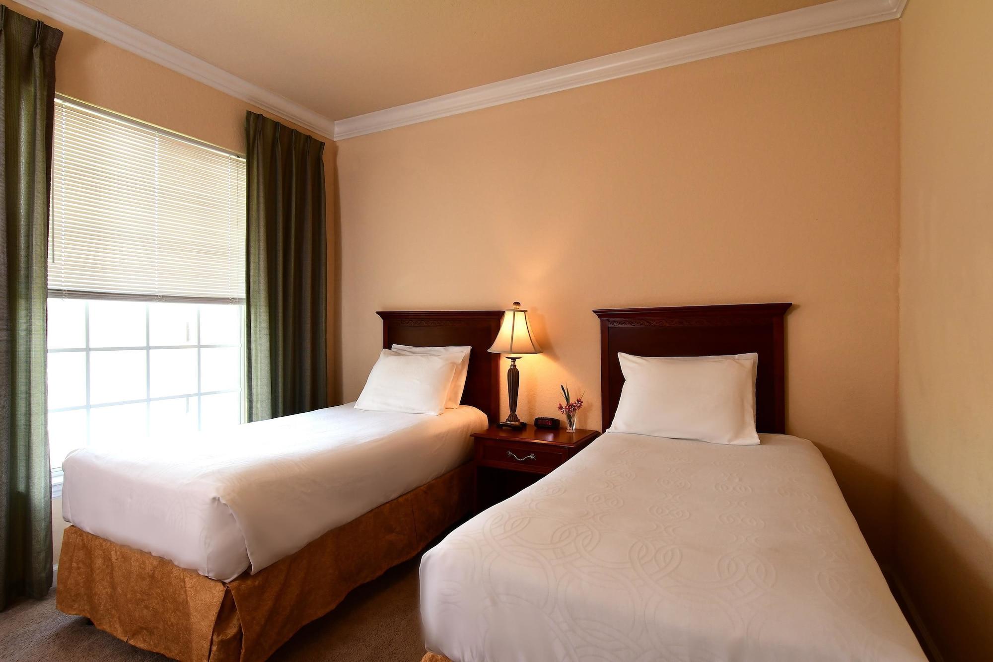 Tuscana 4* Four Corners