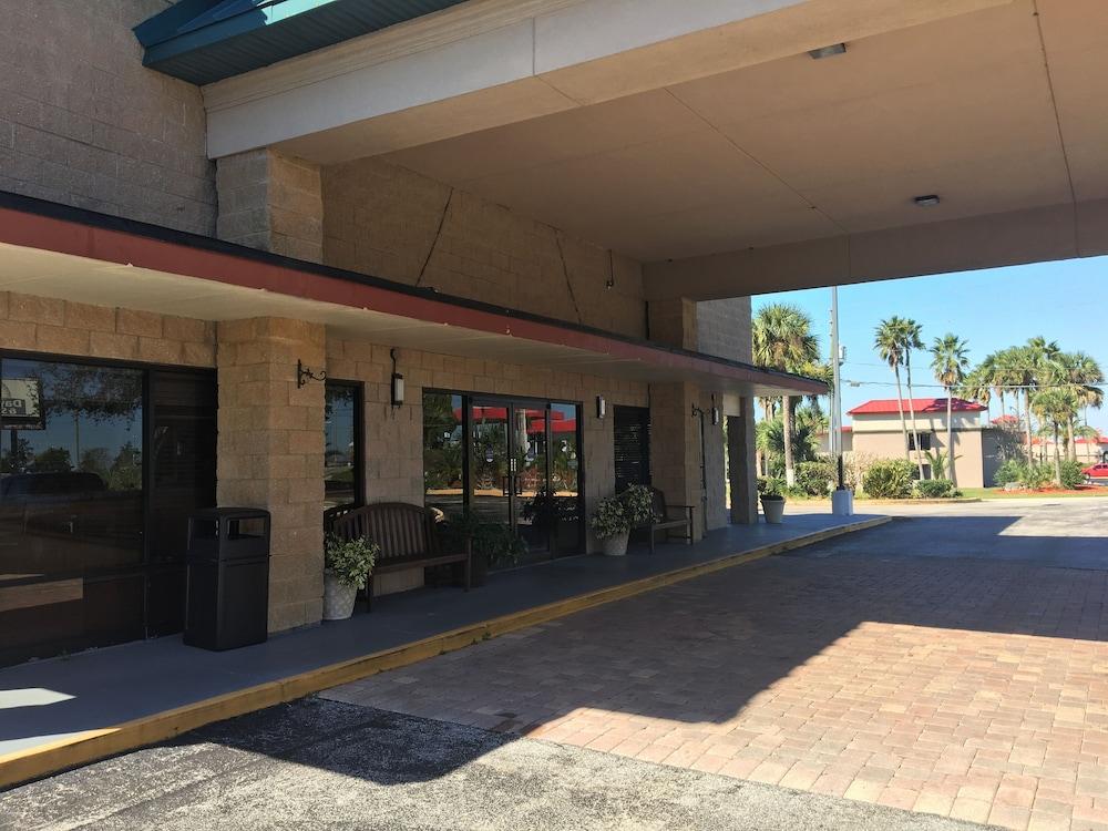 Rodeway Davenport-champions Gate 2* Davenport