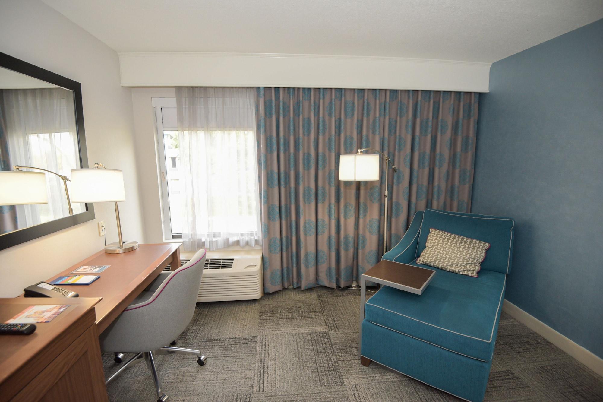 Hotel Hampton 3*