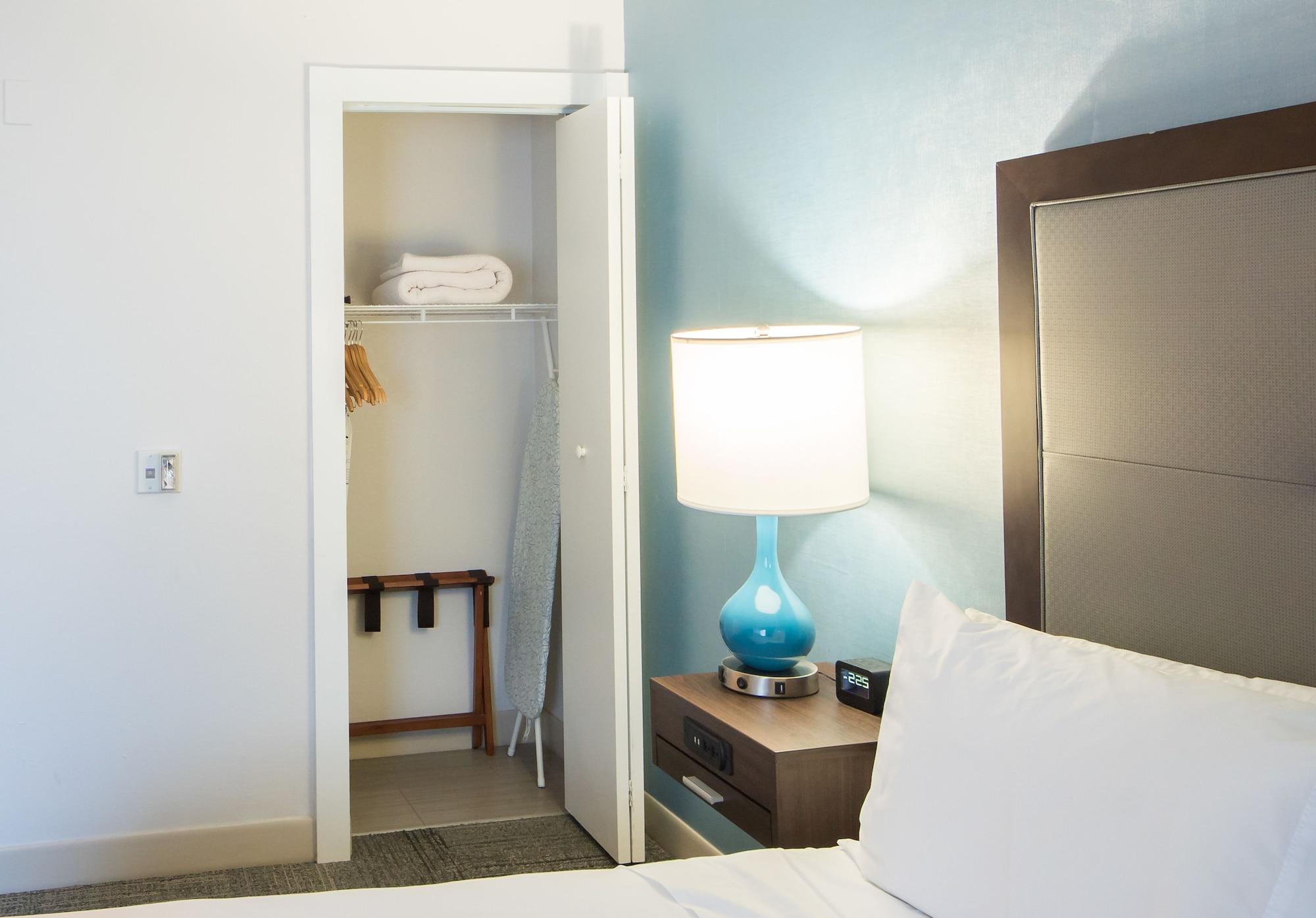 Hampton Hotel 3*