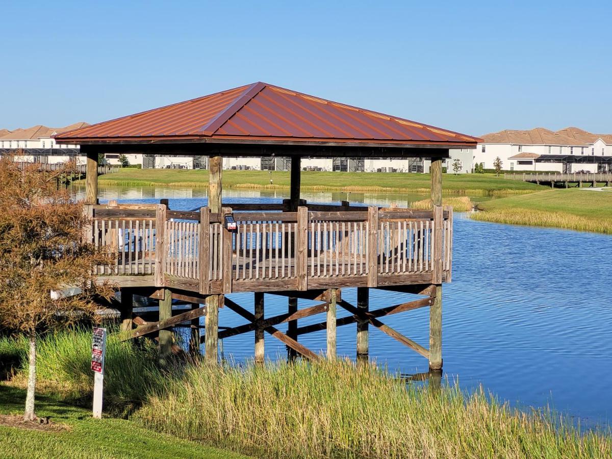 Holiday home 5br 5bath Pvt Bbq Pool 10min 3077ft *