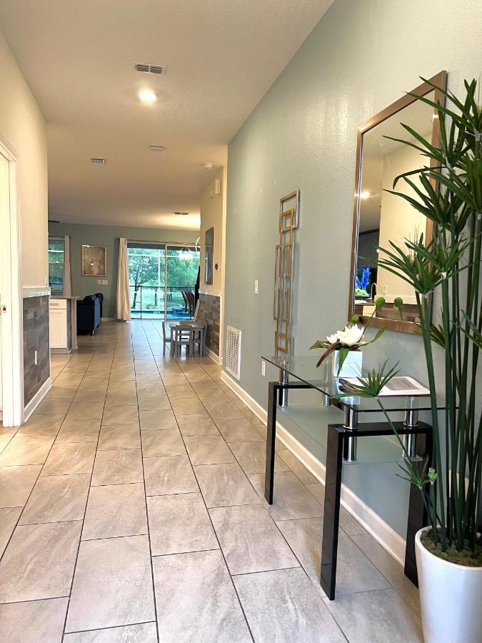 Villa 8 Bedrooms 5 Bathrooms And Theater Room, Golf Course View Kissimmee