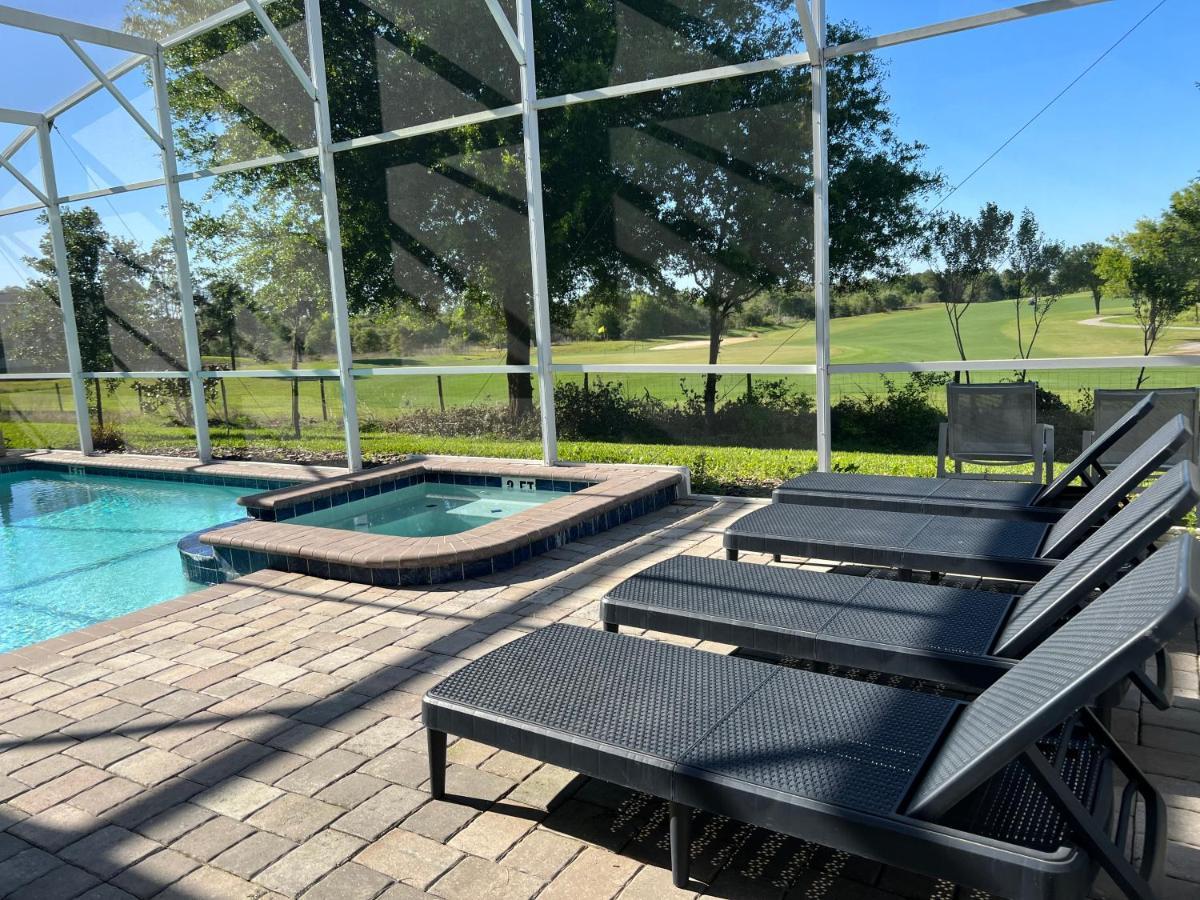 8 Bedrooms 5 Bathrooms And Theater Room, Golf Course View Villa
