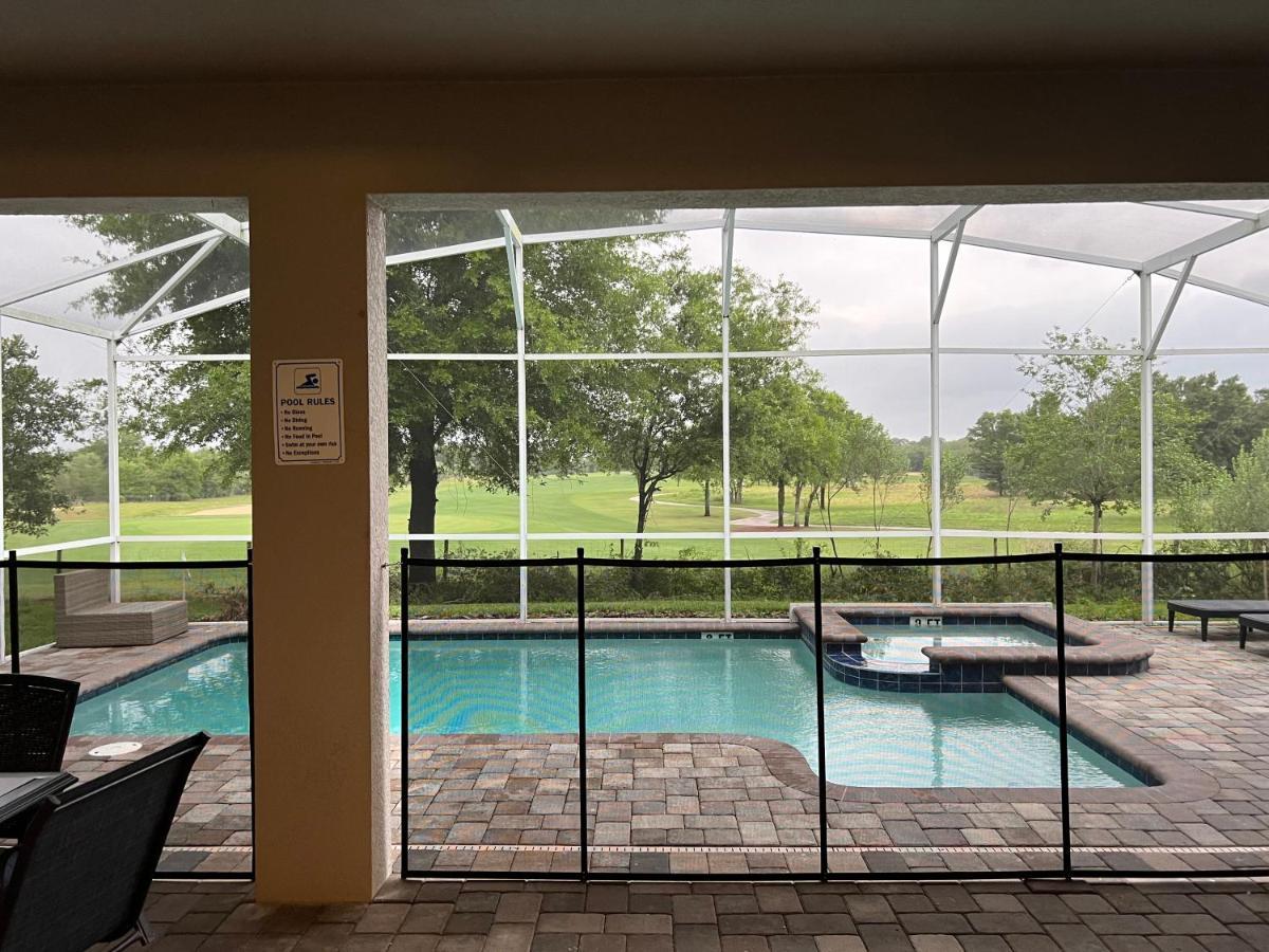 8 Bedrooms 5 Bathrooms And Theater Room, Golf Course View Villa