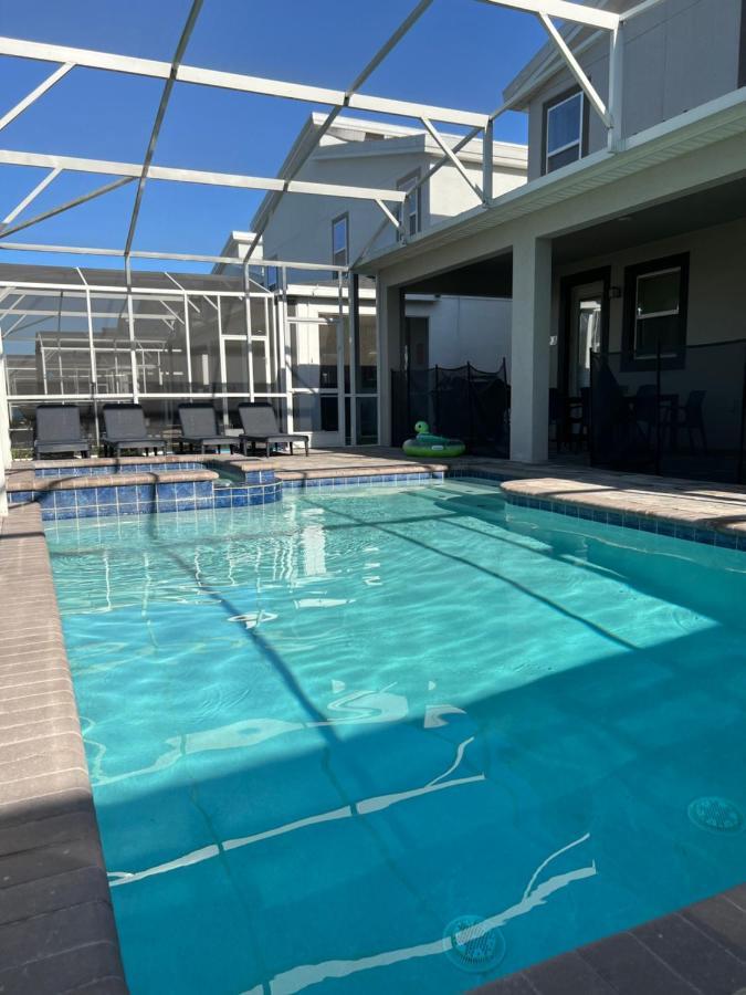 8 Bedrooms 5 Bathrooms And Theater Room, Golf Course View *