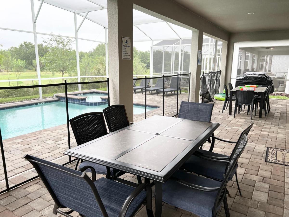 8 Bedrooms 5 Bathrooms And Theater Room, Golf Course View * Kissimmee