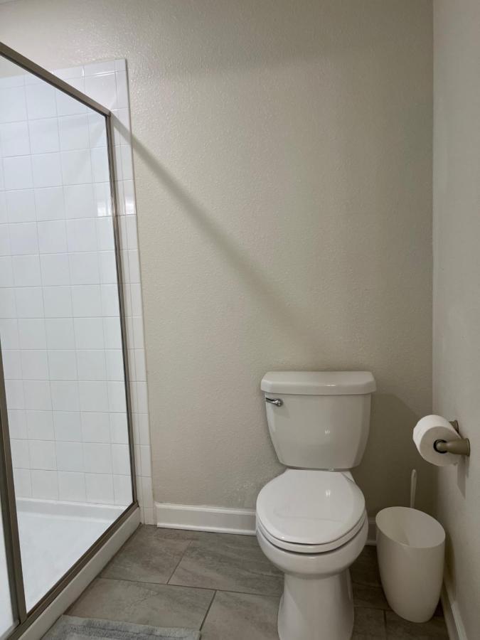 Villa 8 Bedrooms 5 Bathrooms And Theater Room, Golf Course View Kissimmee