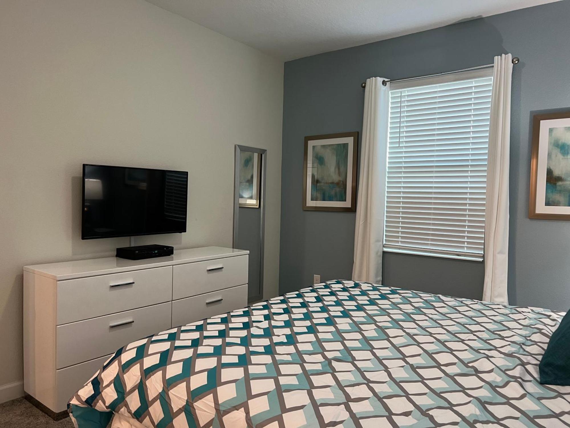 8 Bedrooms 5 Bathrooms And Theater Room, Golf Course View