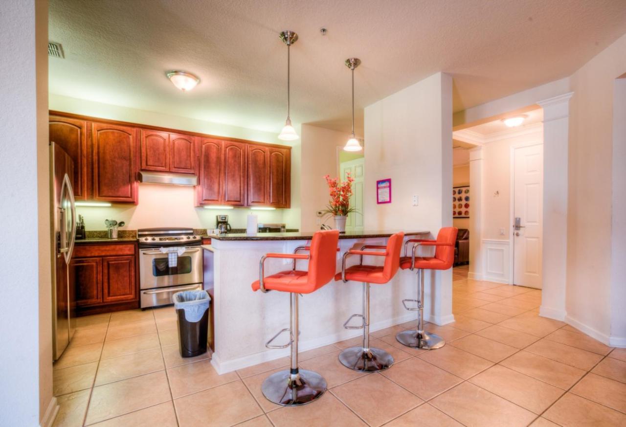 Newly Renovated Lakeview Vista Cay Apartment Orlando