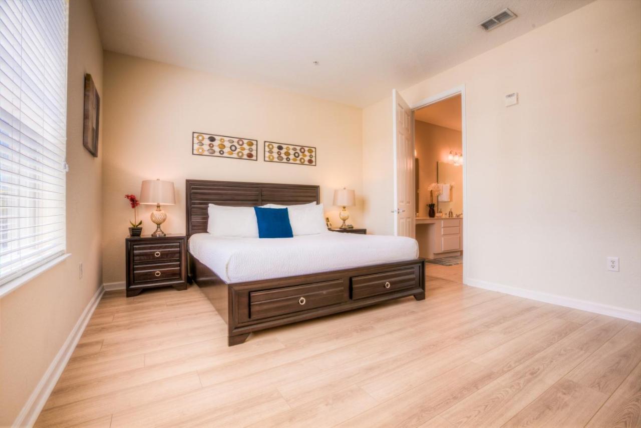 Newly Renovated Lakeview Vista Cay *
