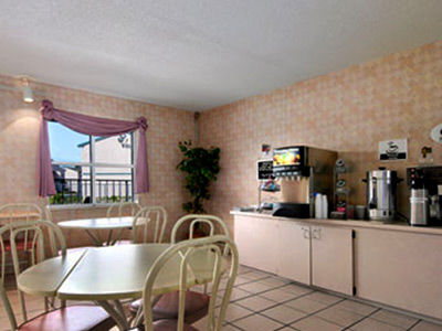 Motel Super 8 By Wyndham Kissimmee