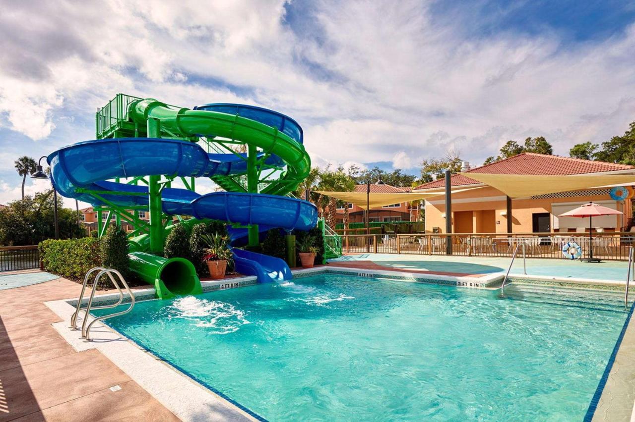 Upscale 2br Lakefront Townhome - Private Hot Tub! *